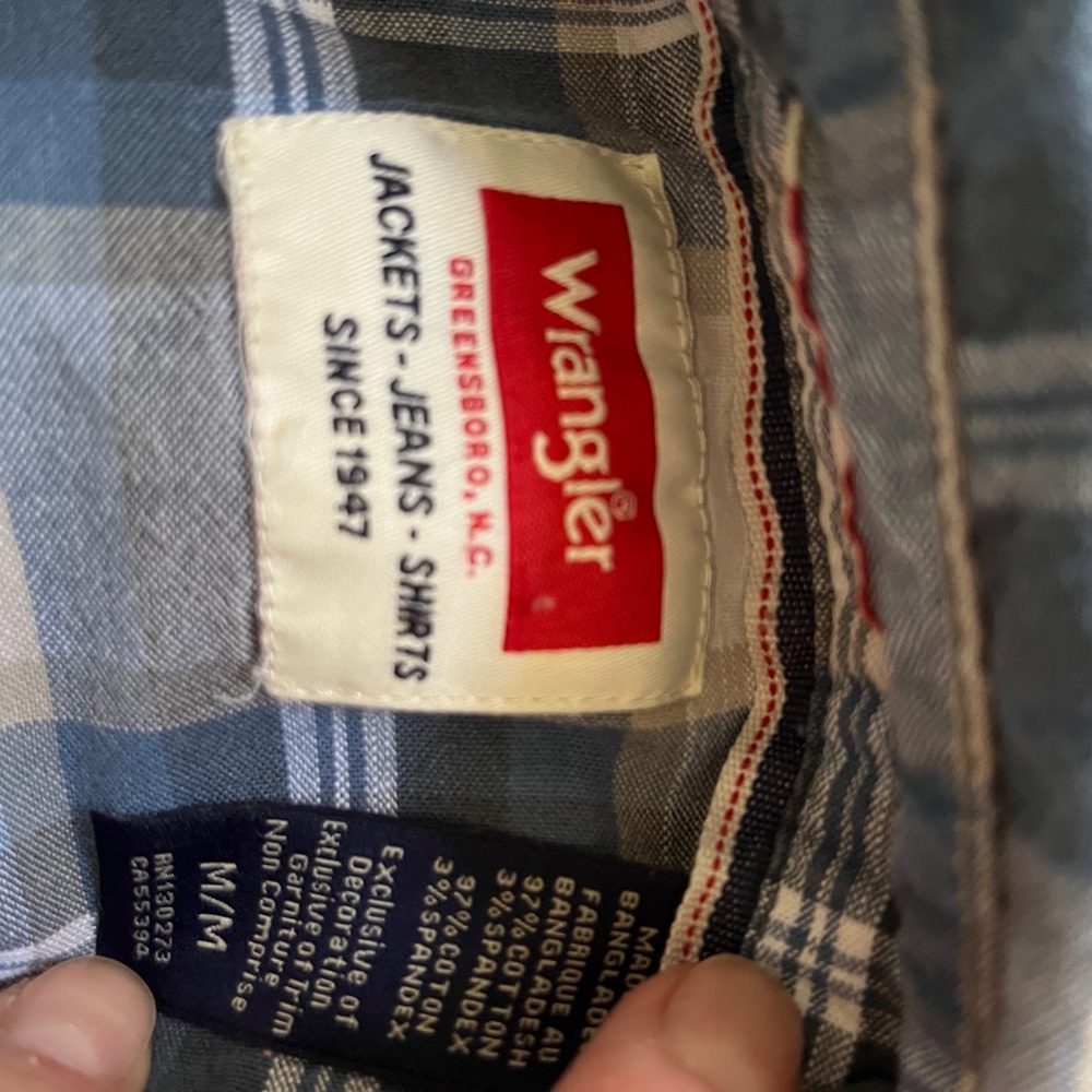 CHICAGO CUBS Plaid Cotton Handsewn Shirt - Medium - Picture 3 of 4